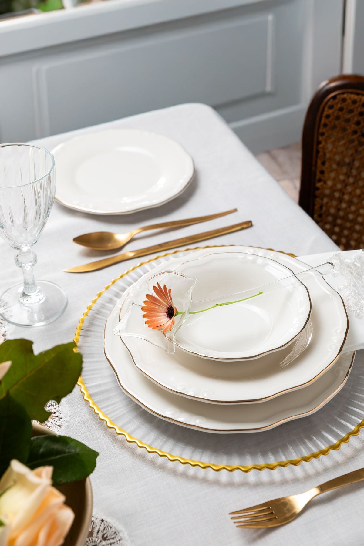 Rani Home Yemek Takımı (24 Parça) Hermia Beyaz - Altın HE-6811